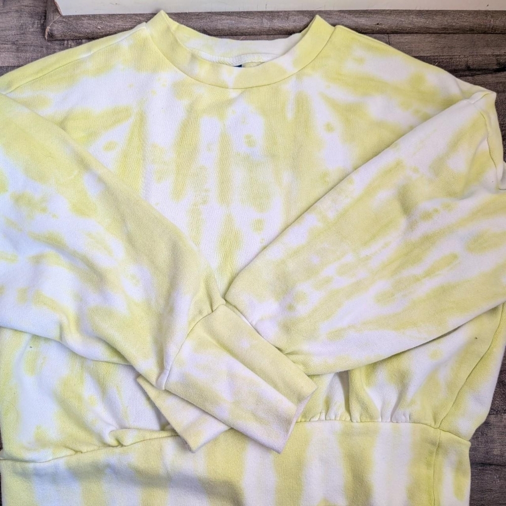Old Navy Cute Tie-Dye Cropped Crewneck Sweatshirt In Yellow/White Size M